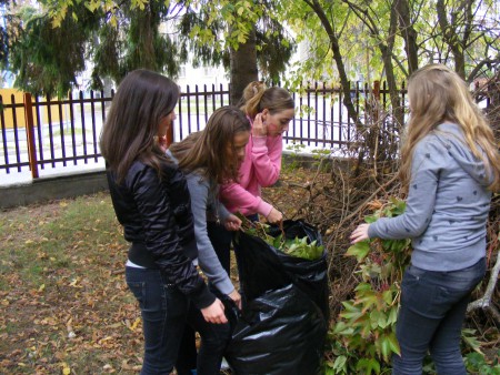 Dievčatá z Odysey mysle pomáhali triediť odpad